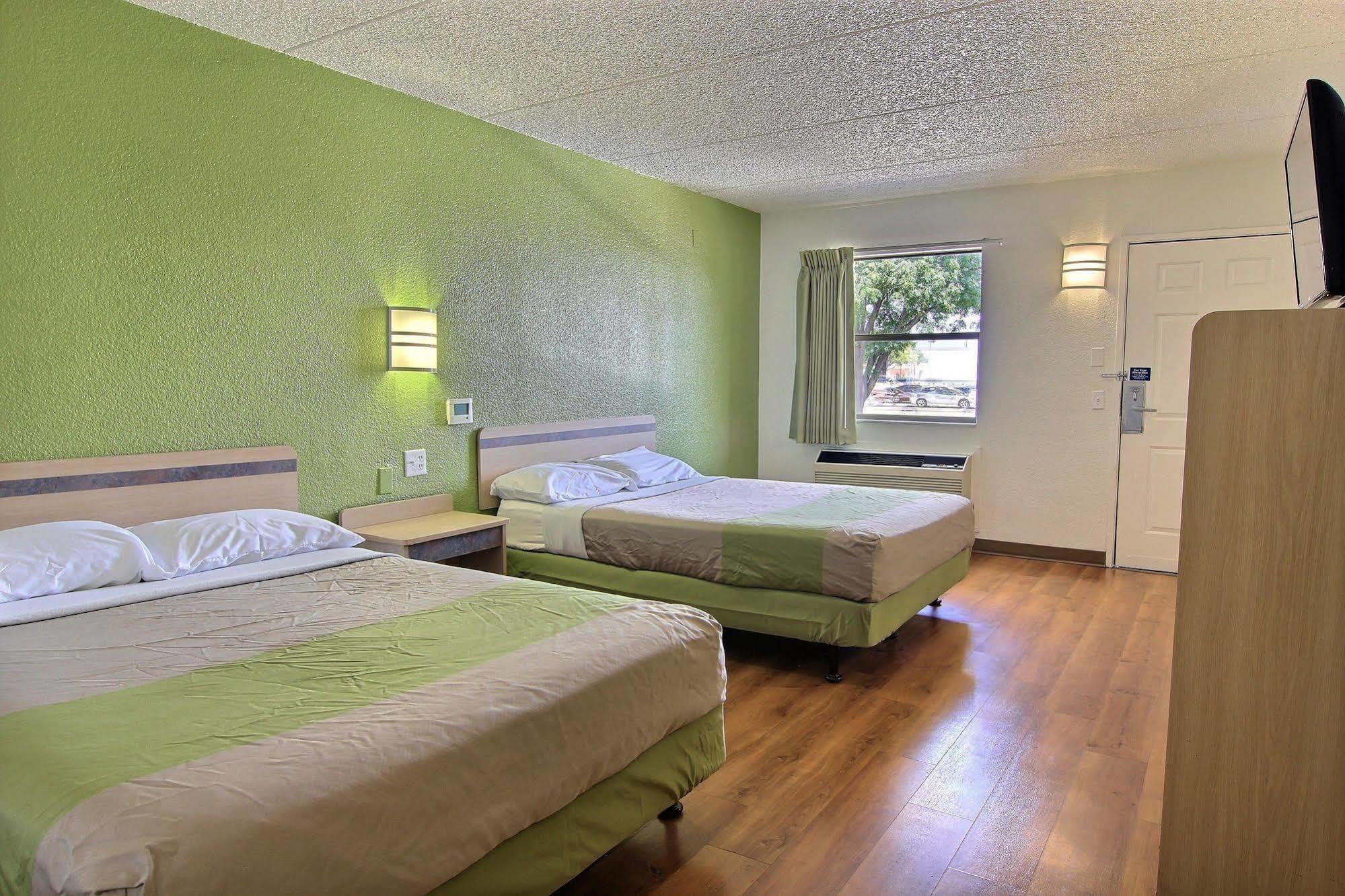 Motel 6 Austin, Tx - Central Downtown Ut Exteriér fotografie