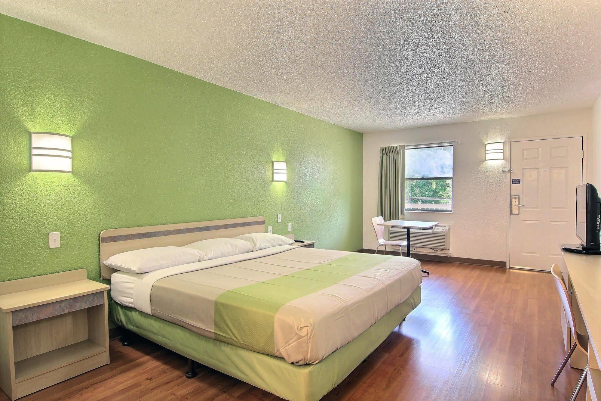 Motel 6 Austin, Tx - Central Downtown Ut Exteriér fotografie