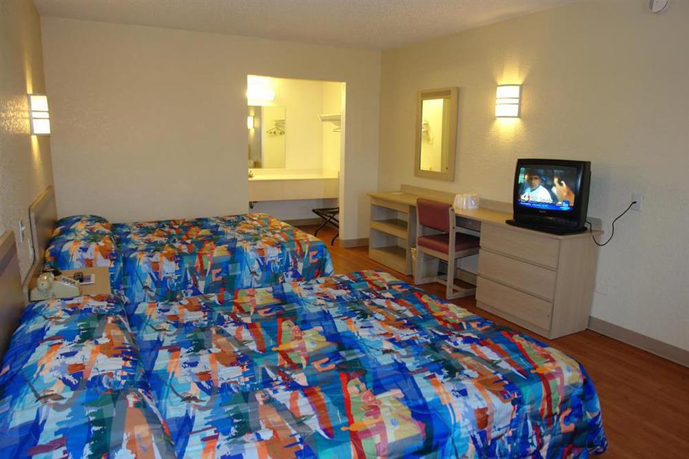 Motel 6 Austin, Tx - Central Downtown Ut Pokoj fotografie
